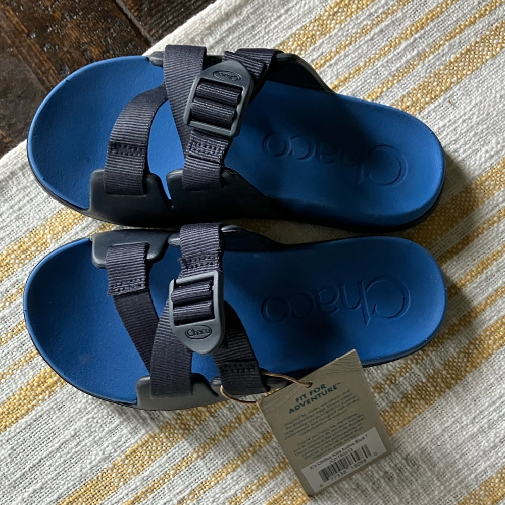 Kids Chaco sandal NWT
